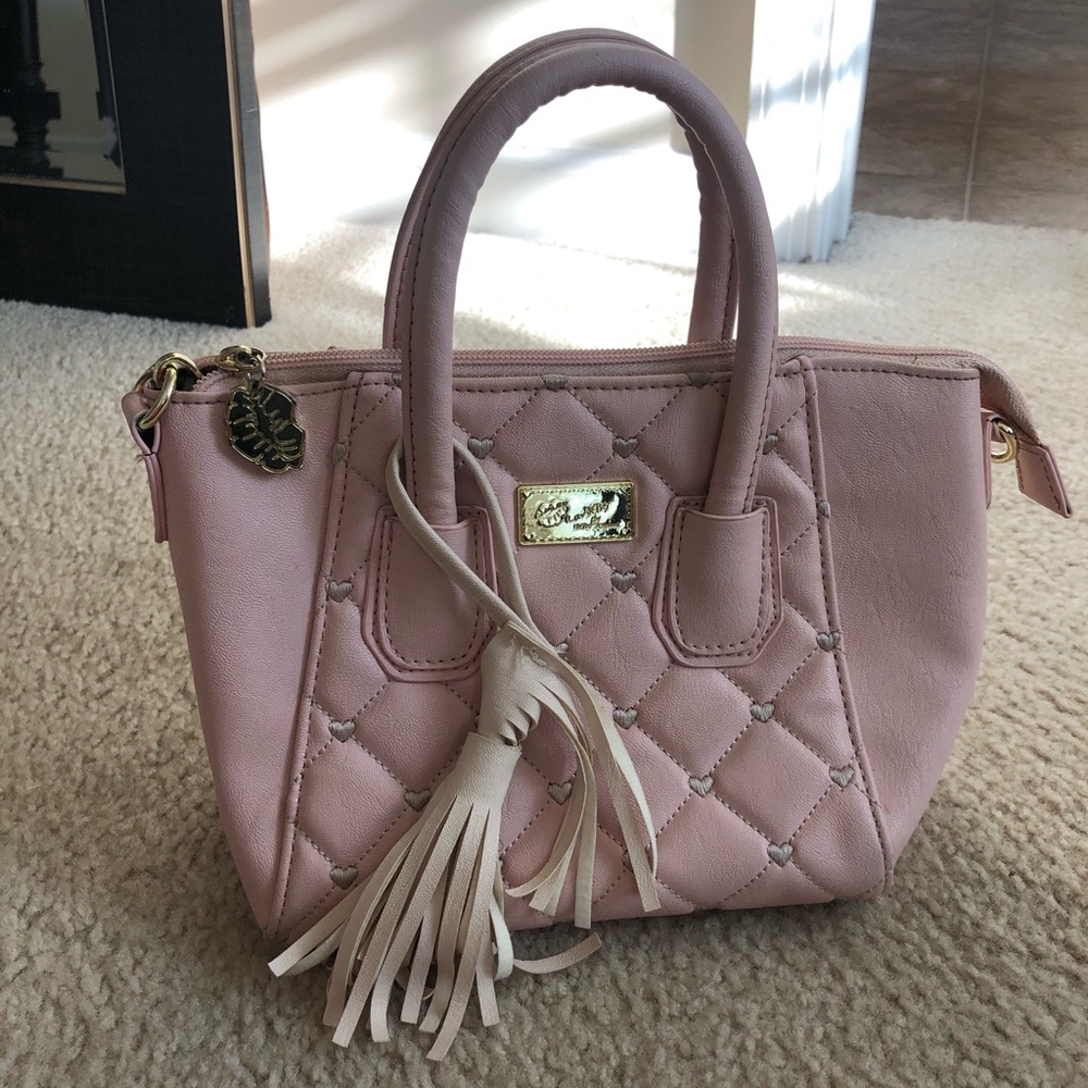 Pre-Loved small light pink Betsey Johnson handbag